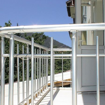 Onur Pension Fethiye Rom bilde