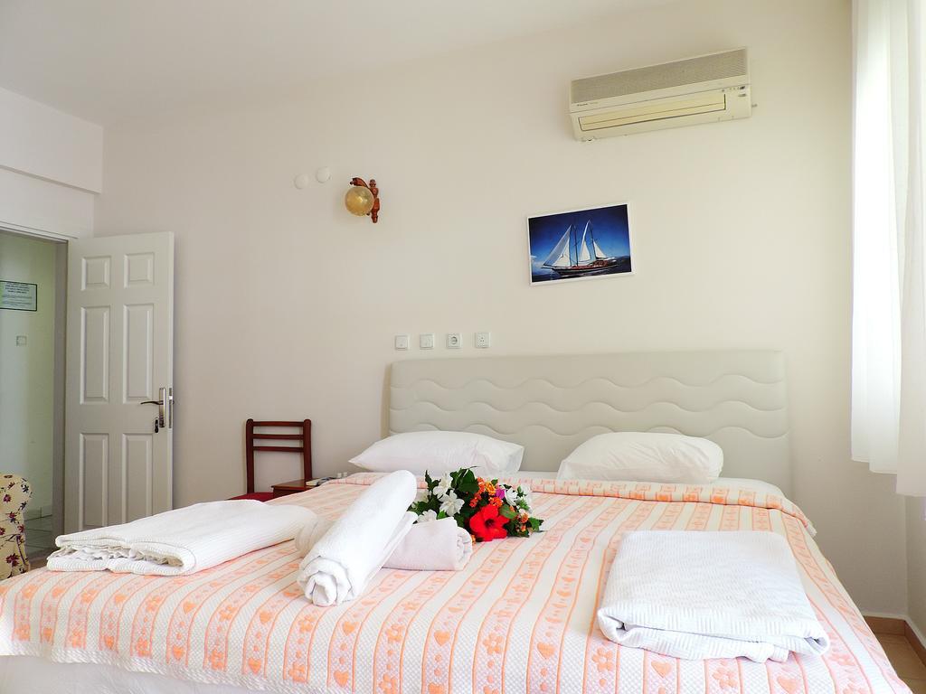 Onur Pension Fethiye Rom bilde